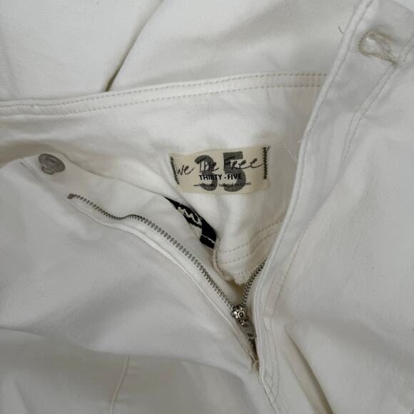 WE THE FREE x FREE PEOPLE Curvy Jeans Size 35 NWT White Denim Plus Curvy Raw Hem - Picture 11 of 16